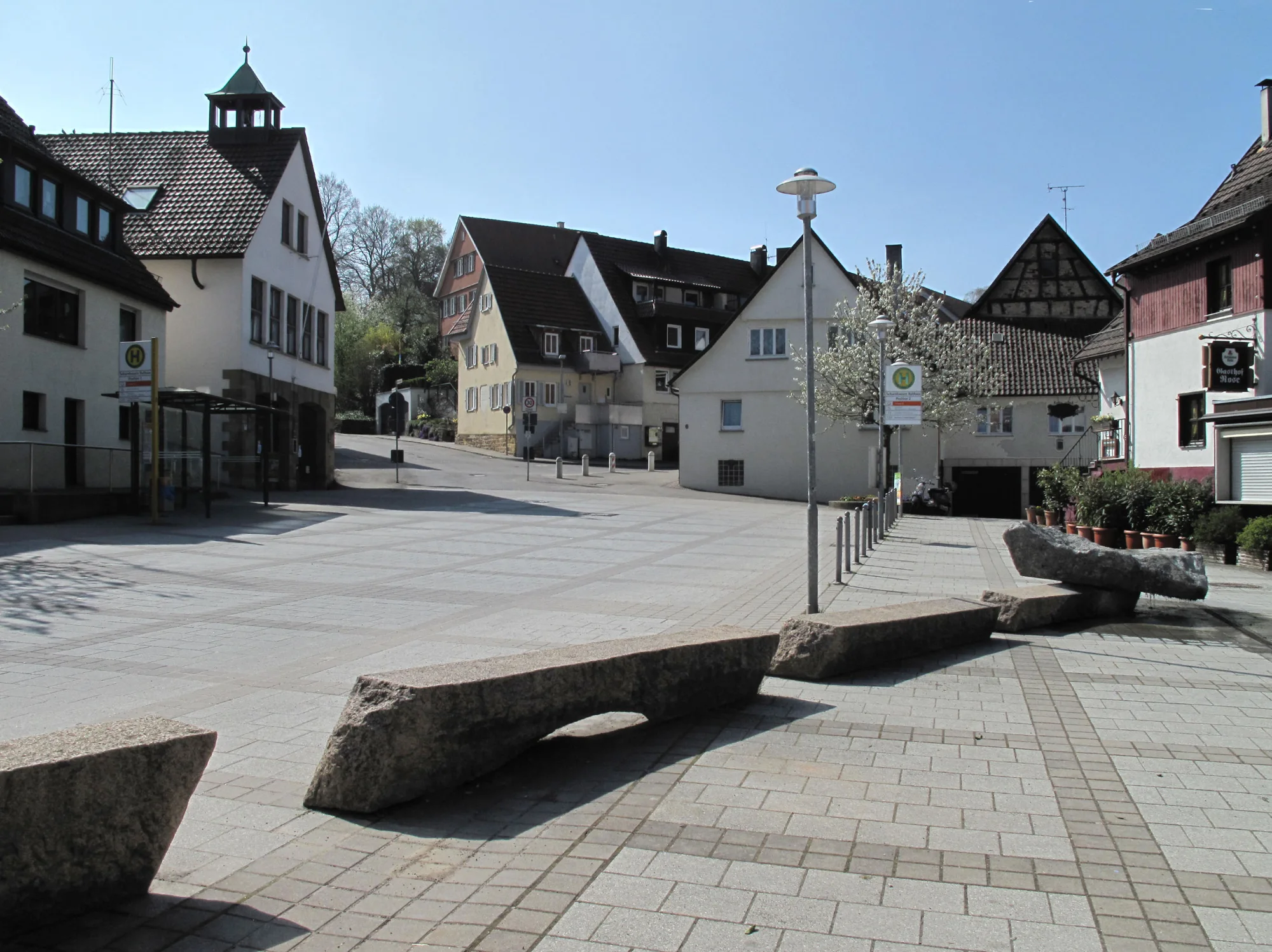 Ernst Günter Herrmann, Wasserskulptur, 1999, - Deutschland, Baden-Württemberg, Ostfildern-Scharnhausen, Altes Rathaus